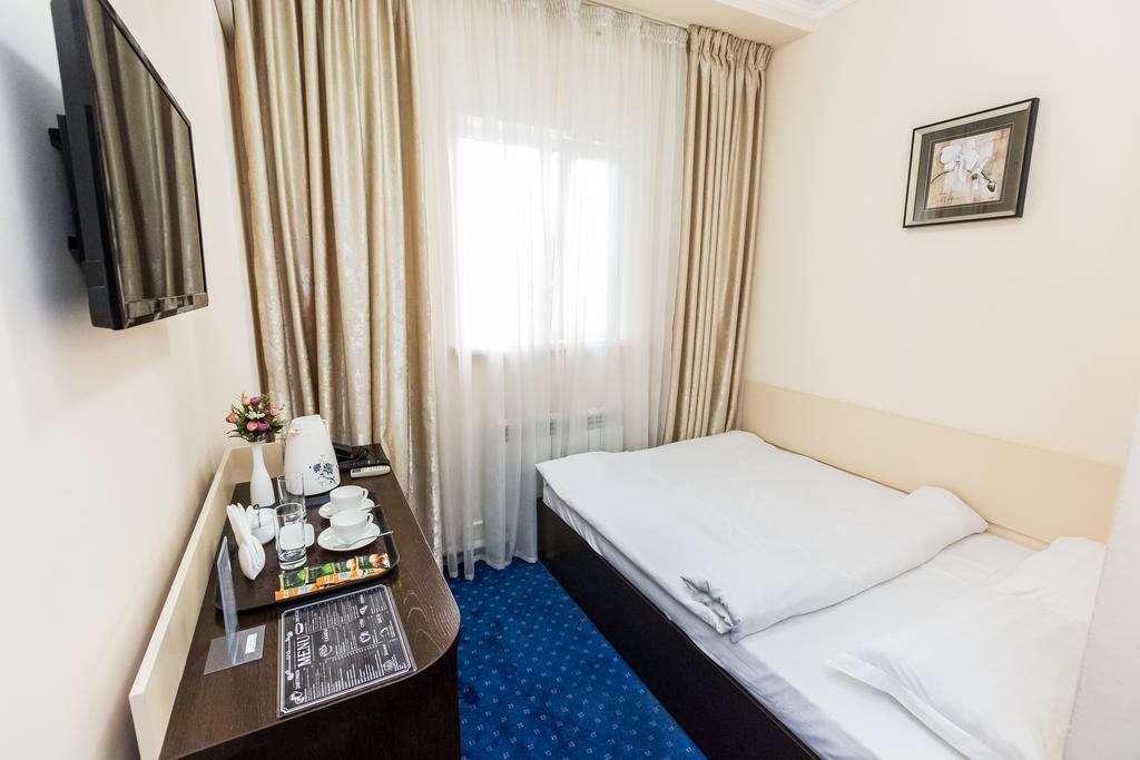 Salem Hotel On Abaya Almaty Luaran gambar